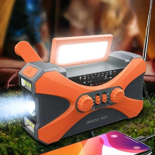 מטען נייד סולארי משולב רדיו ותאורת חירום - דיל ישיר