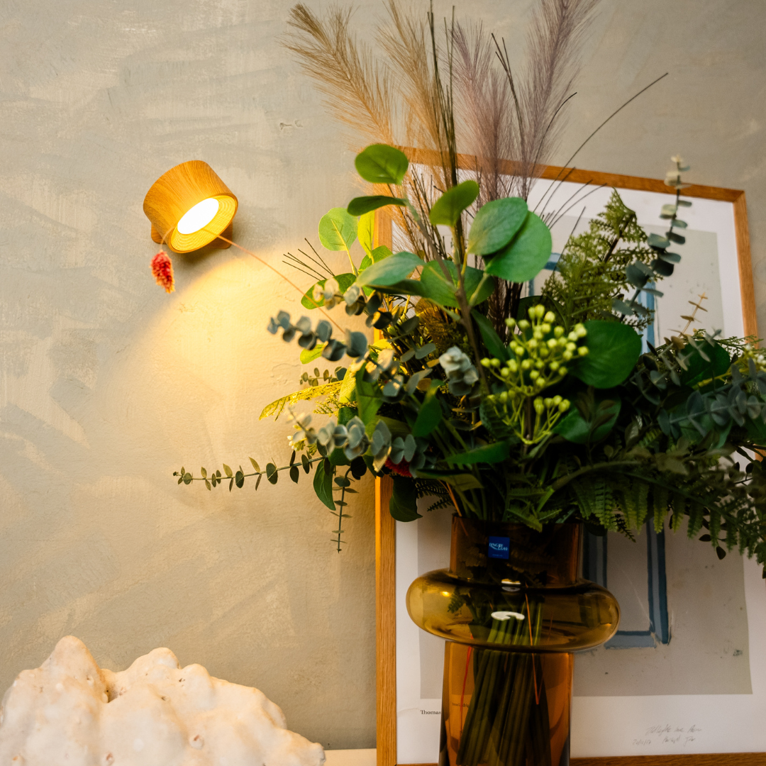 מנורת קיר נטענת ללא קידוח